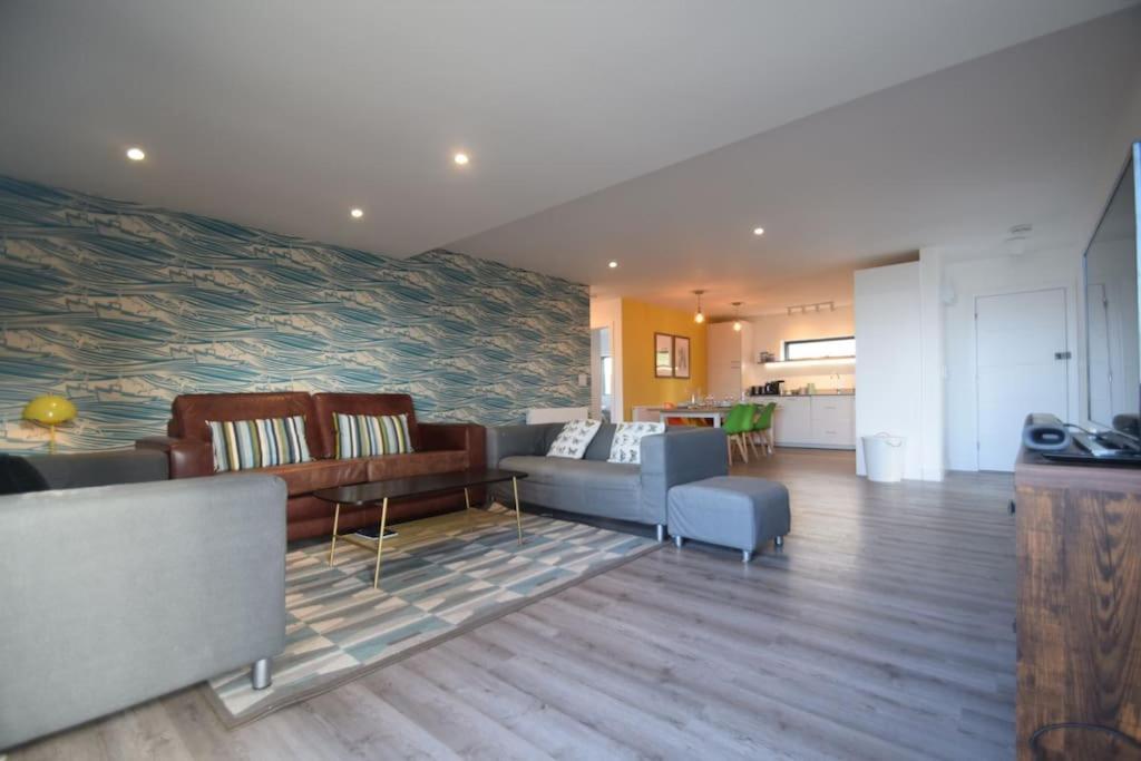 Flat 1 High Tide House, - Beautifully Designed Ground Floor Flat With Sea Views And Garden * Mortehoe