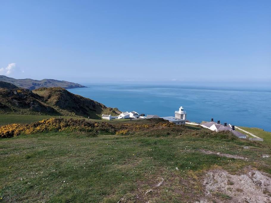 Flat 1 High Tide House, - Beautifully Designed Ground Floor Flat With Sea Views And Garden * Mortehoe