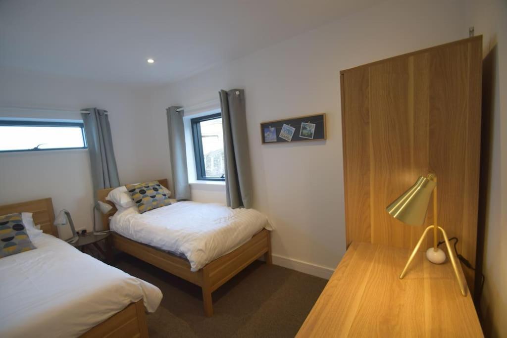 Flat 1 High Tide House, - Beautifully Designed Ground Floor Flat With Sea Views And Garden * Mortehoe