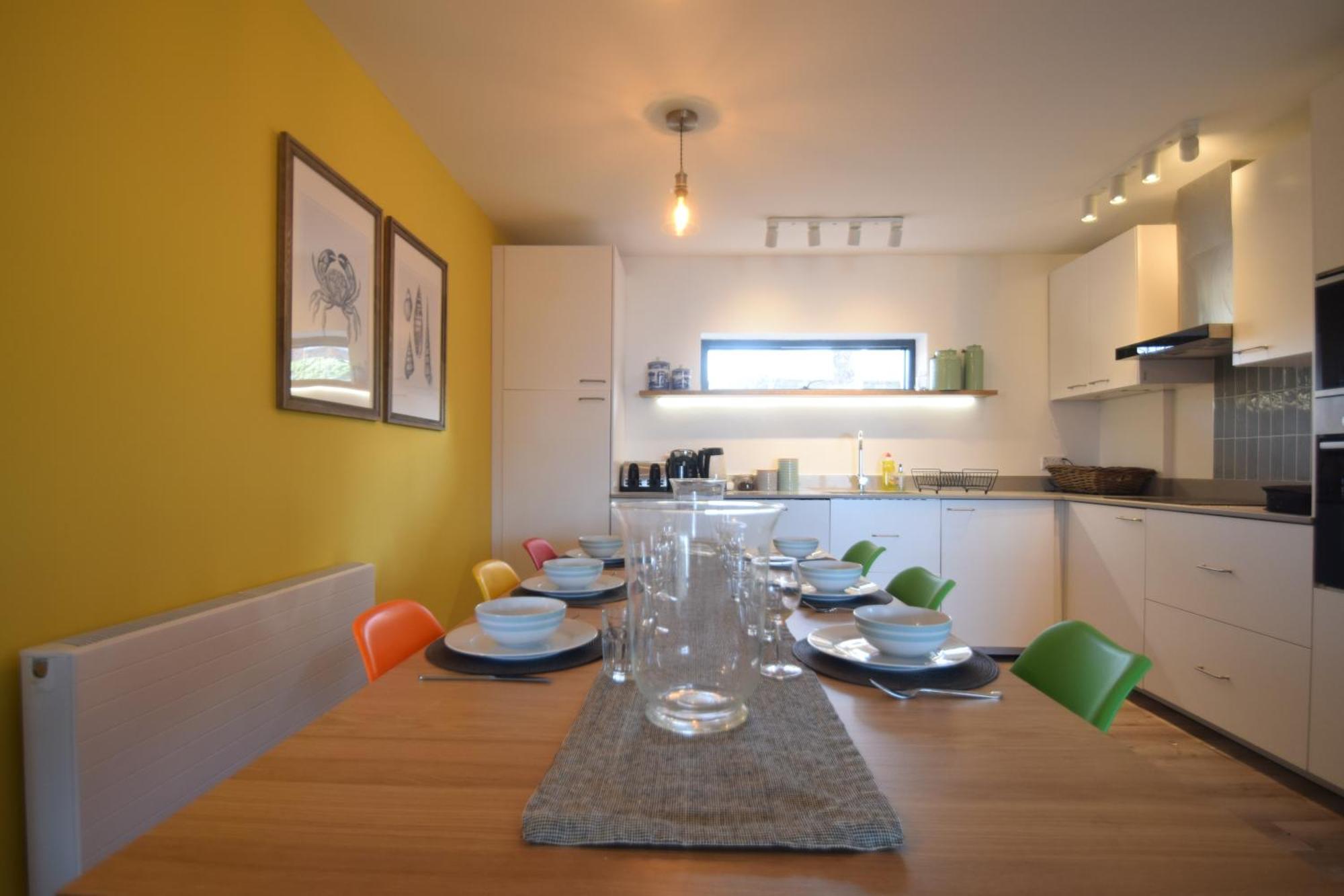 Flat 1 High Tide House, - Beautifully Designed Ground Floor Flat With Sea Views And Garden Appartamento *